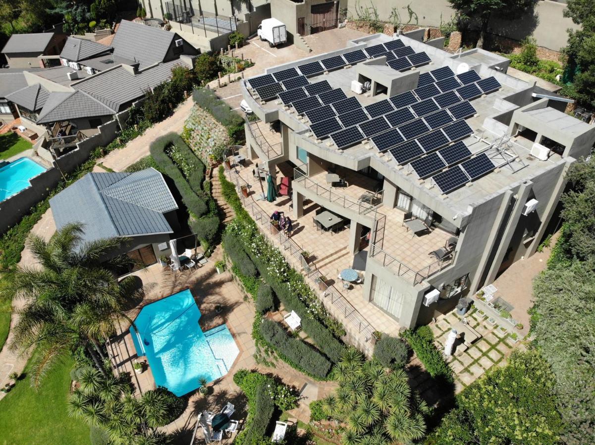 Over The Moon Guesthouse Γιοχάνεσμπουργκ Εξωτερικό φωτογραφία
